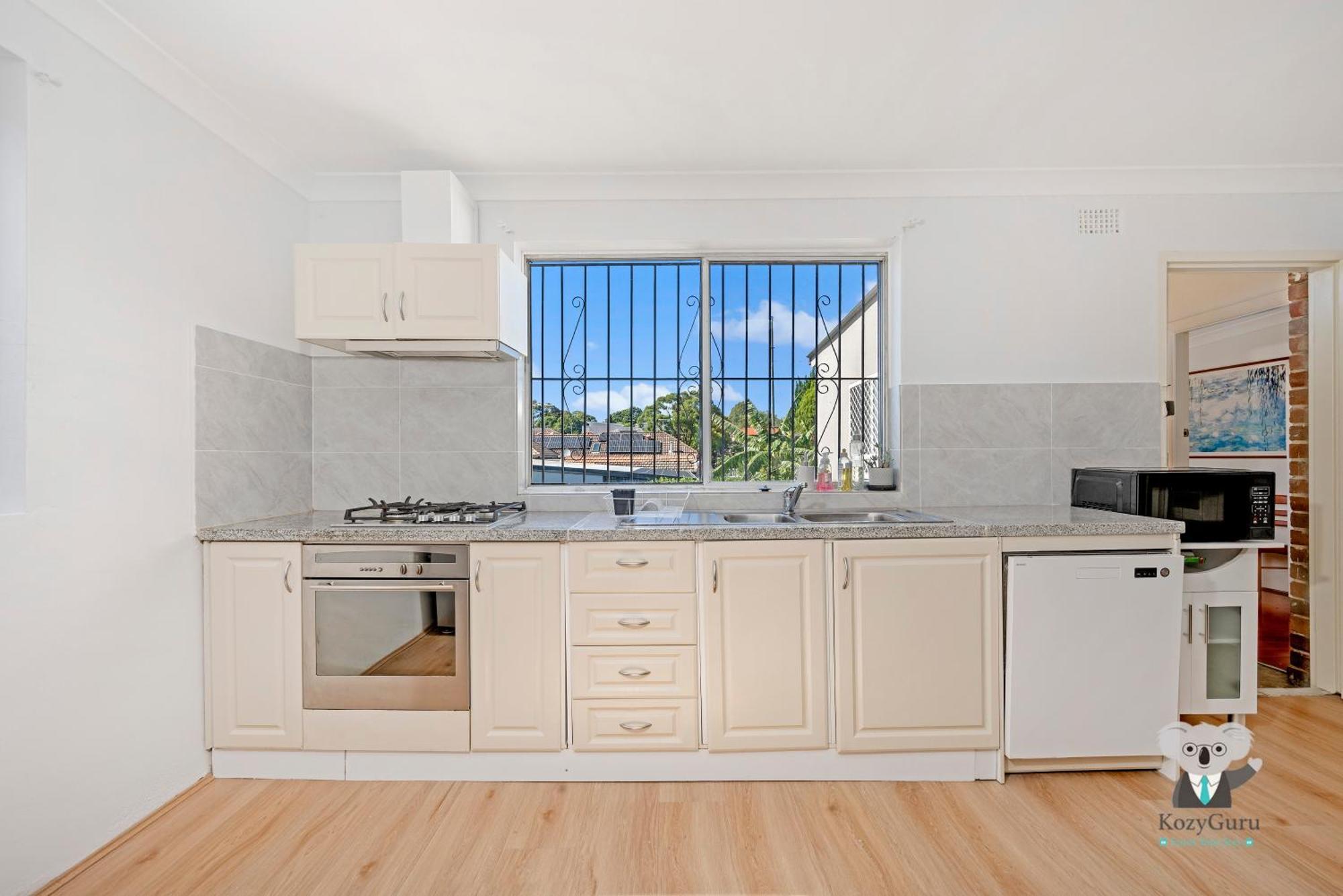 Kozyguru Ashfield Cozy 4bed House Great Location Apartment
