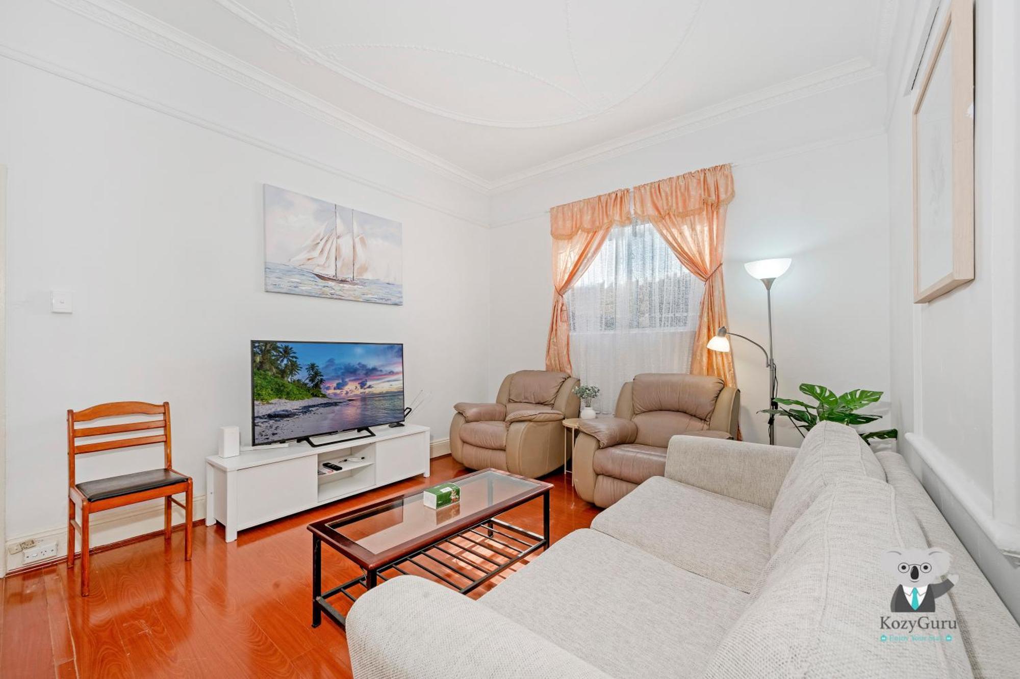 Kozyguru Ashfield Cozy 4bed House Great Location * Sydney